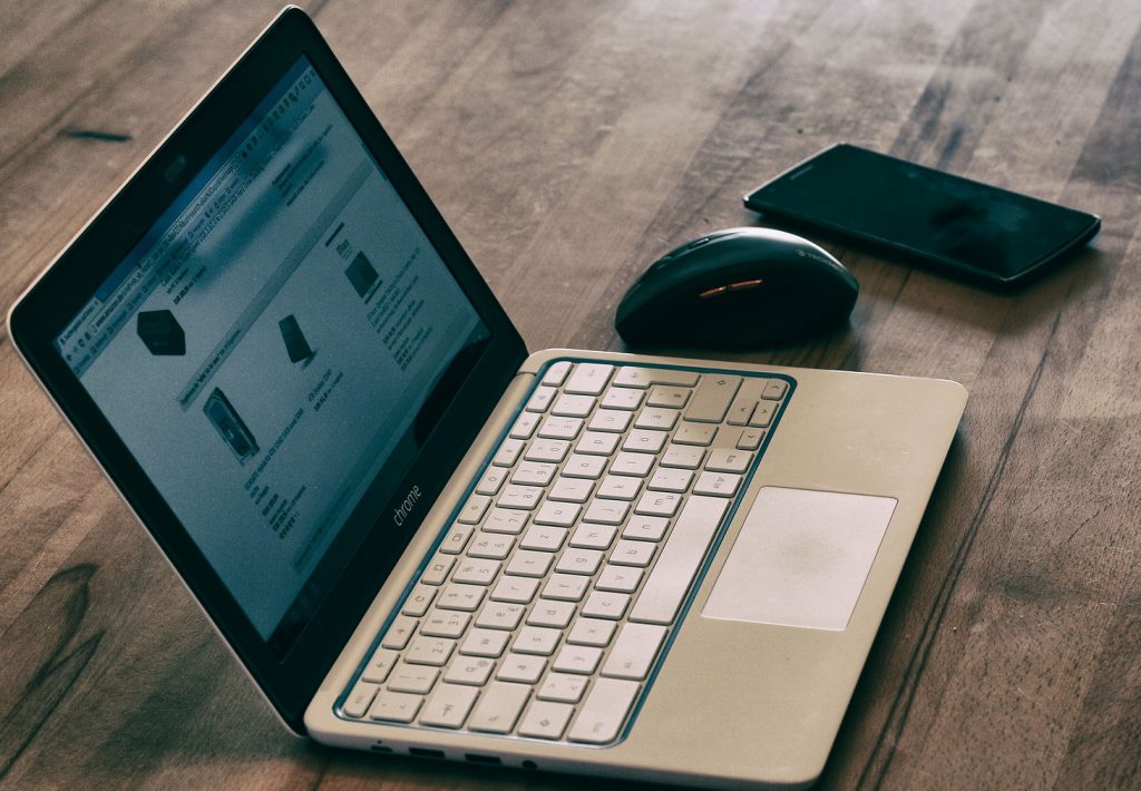 メールや電話、LINEでご予約下さい