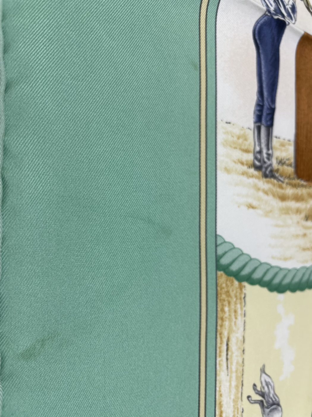 Hermès scarf before stain removal4