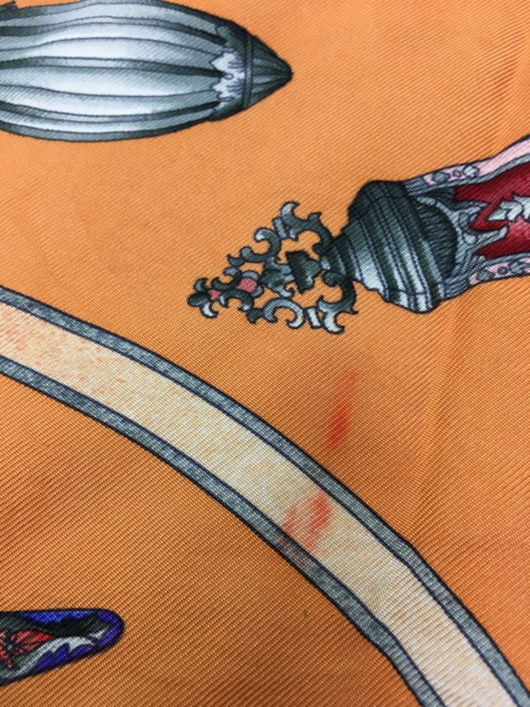 Hermès scarf作業前1