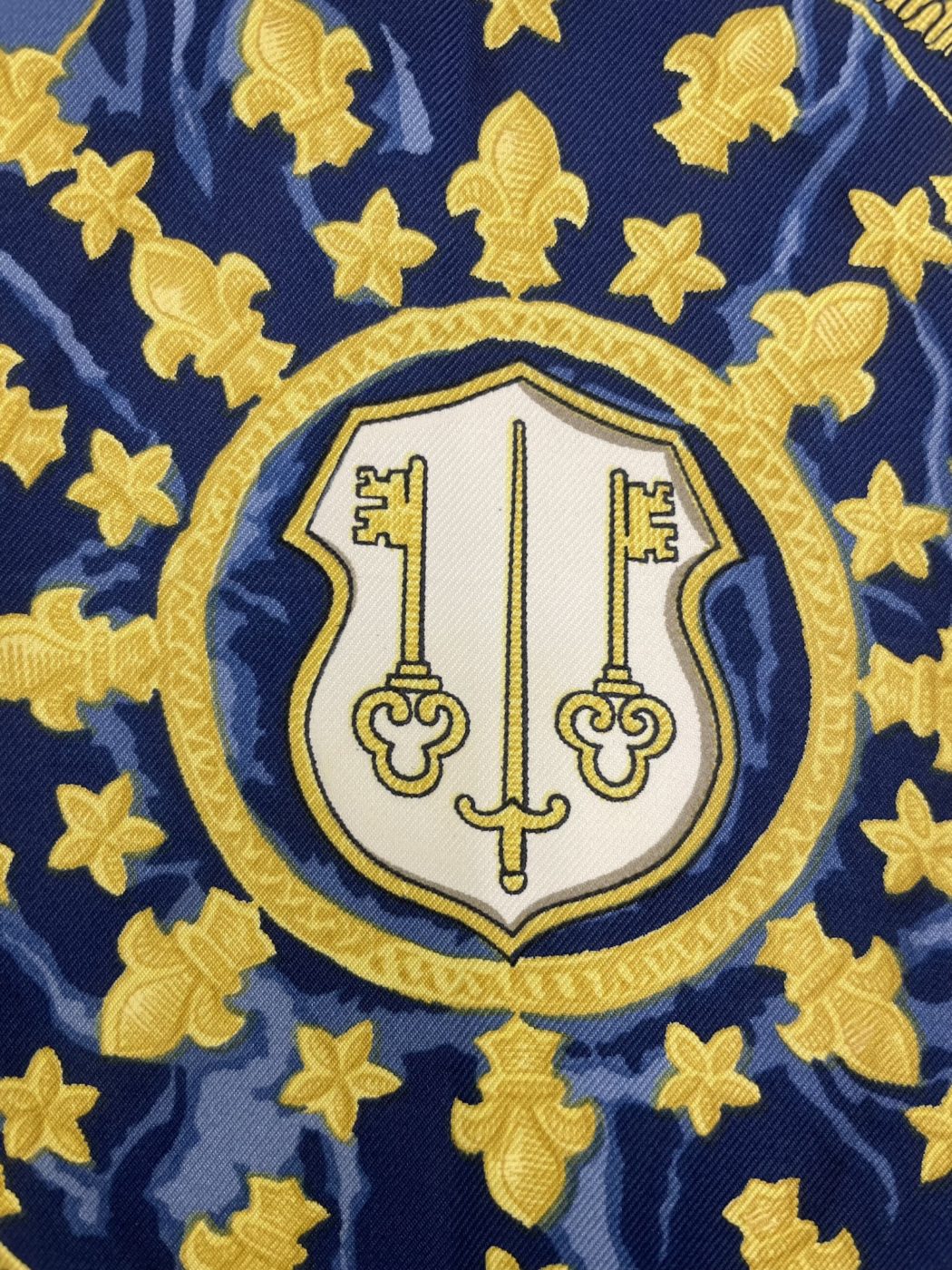 Hermès scarf after stain removal3